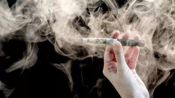 電子煙退出互聯(lián)網(wǎng)銷售渠道對(duì)于保護(hù)未成年人是件好事！