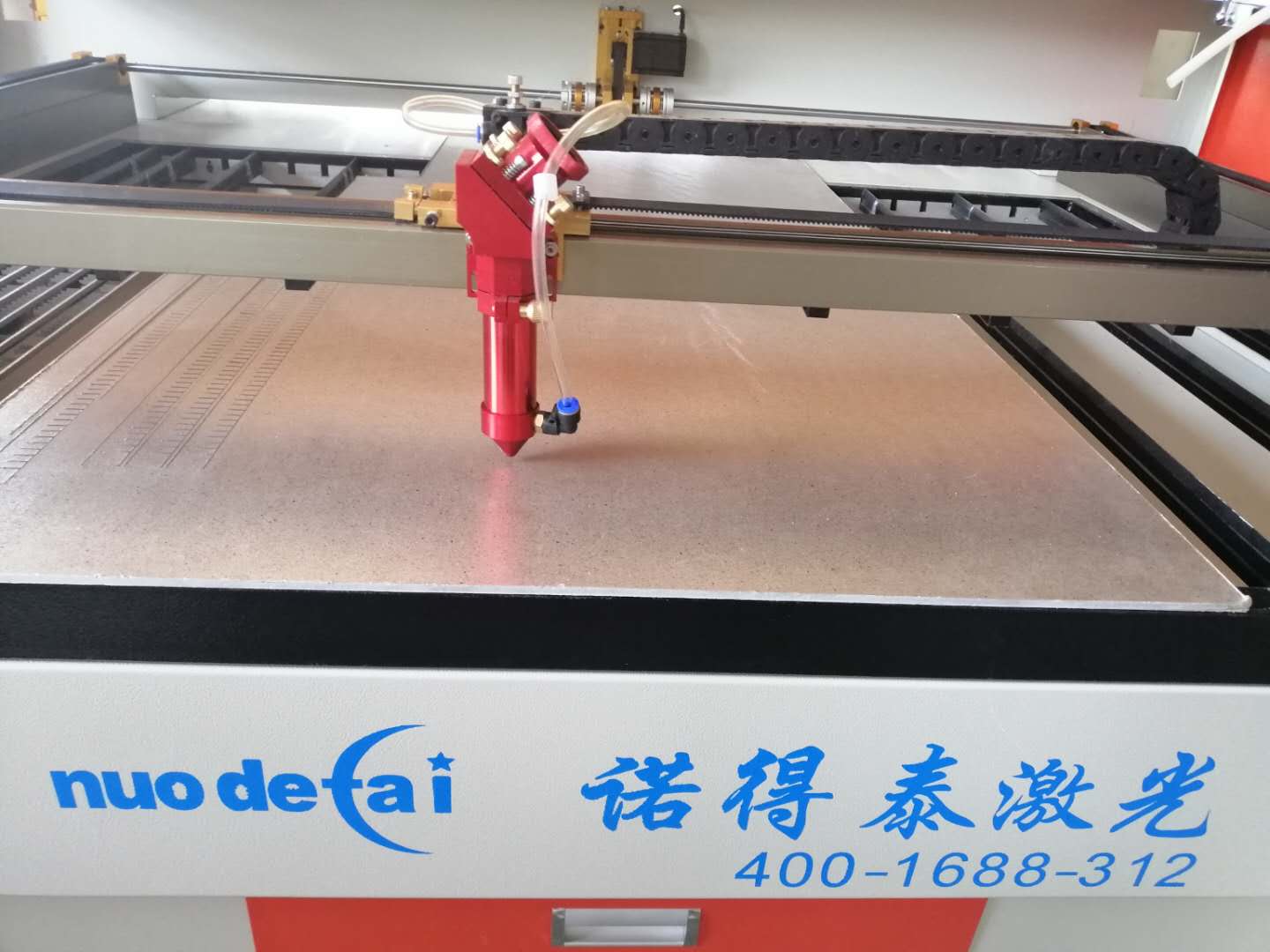 云母板使用激光切割機加工有哪些技術性難題？