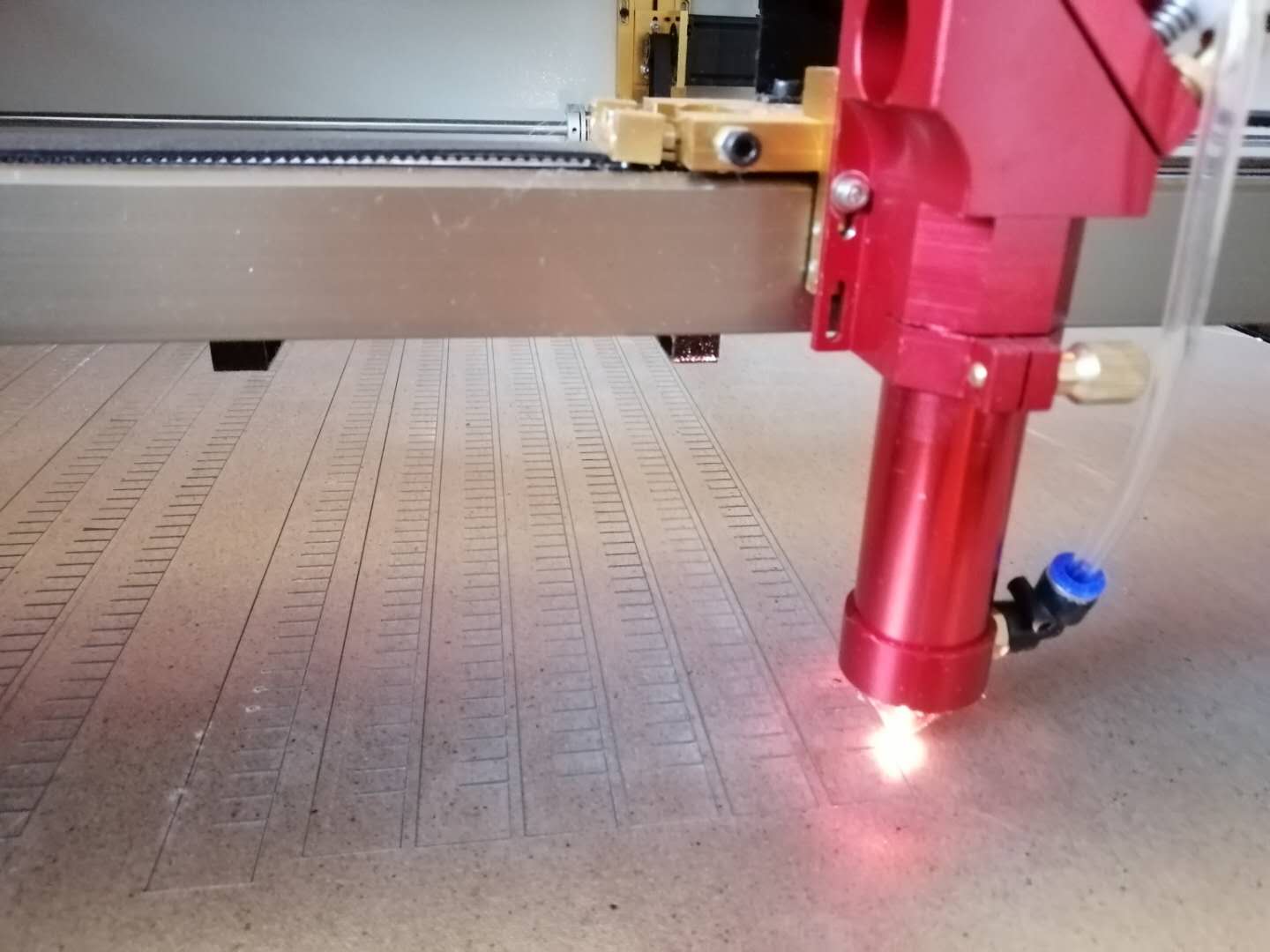 竹制品使用激光切割機(jī)雕刻操作流程是怎么樣的？